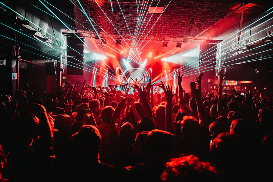 PEEKABOO and Jantsen Light Up the New Year