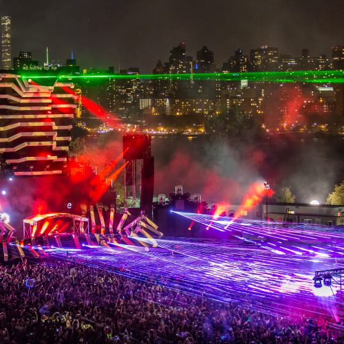 Electronic Zoo – Snakes with Lasers!