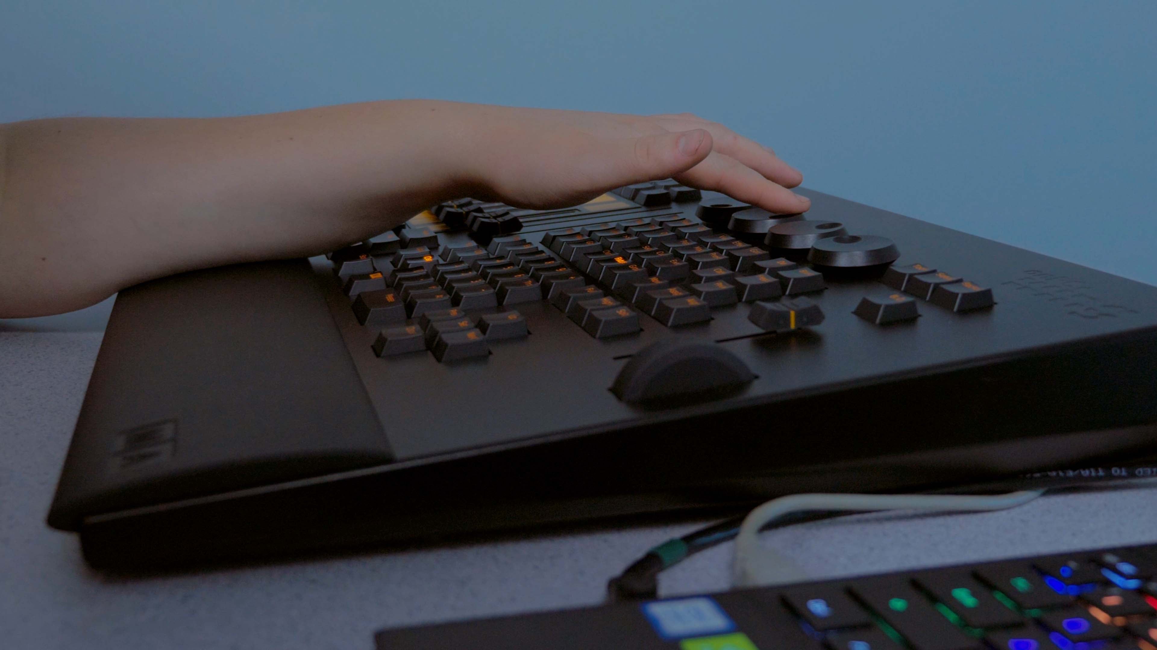 How To Quickly Control Your FB4 Lasers From A Lighting Console