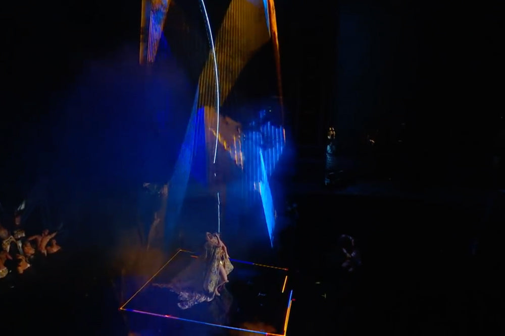 "Laser bands" - Jennifer Lopez MTV VMA 2018